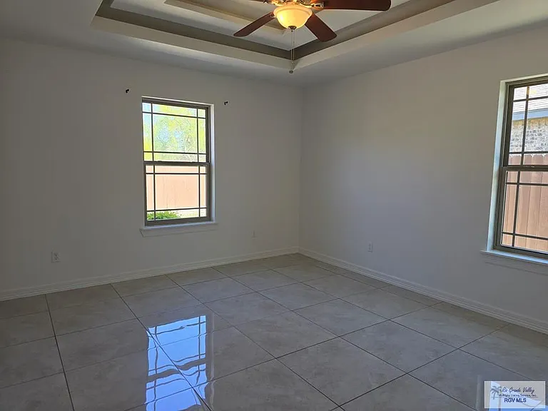 6802 Bonham Rd — Photo 16