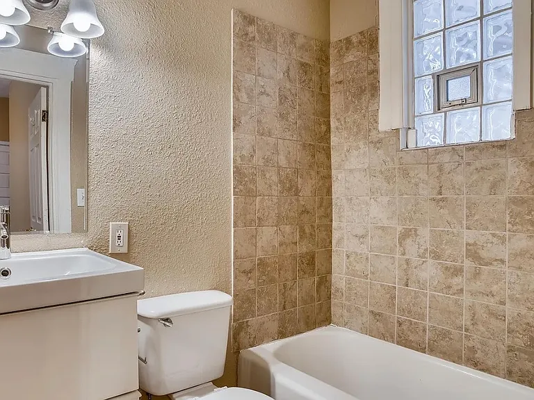 1707 Vine St — Photo 9