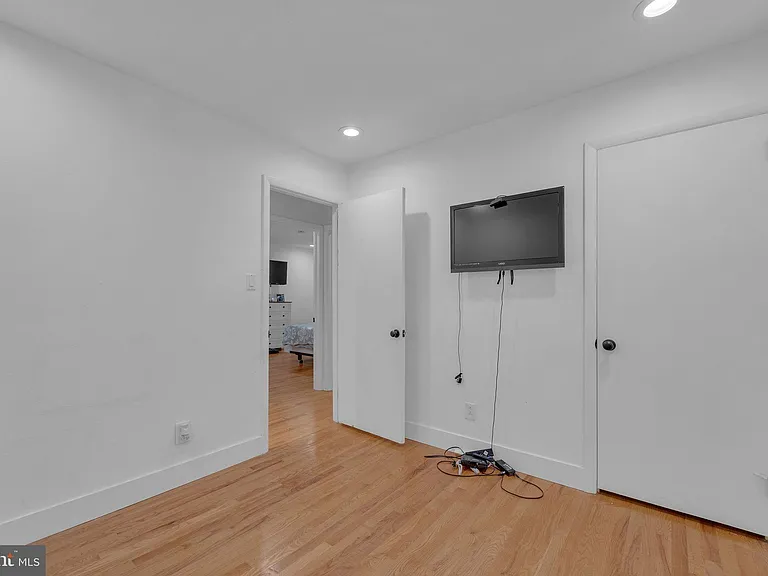 91 2nd St — Photo 23