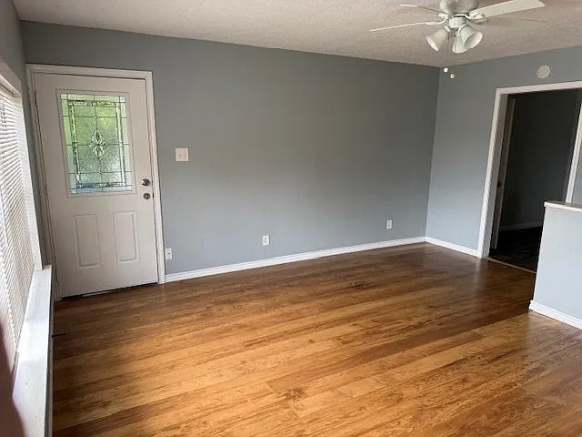 3106 Western Ave — Photo 3