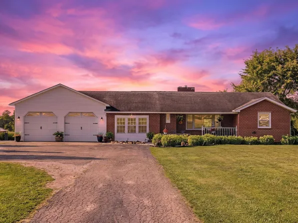 28503 Chieftain Dr, Logan, OH 43138