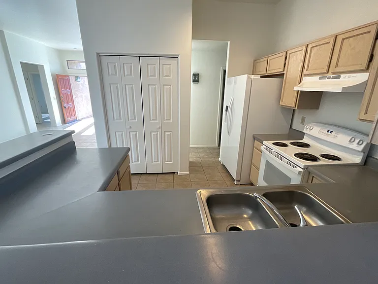 177 N Cheesebrush Ave — Photo 16