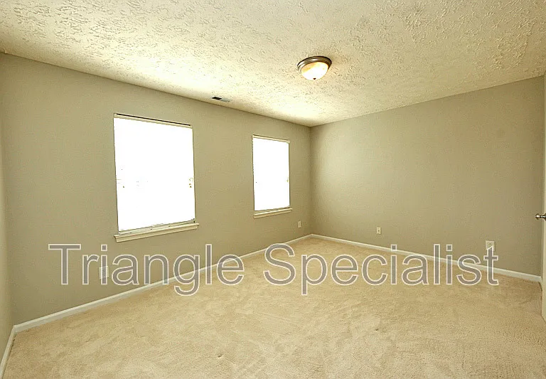 1909 Raj Dr — Photo 14