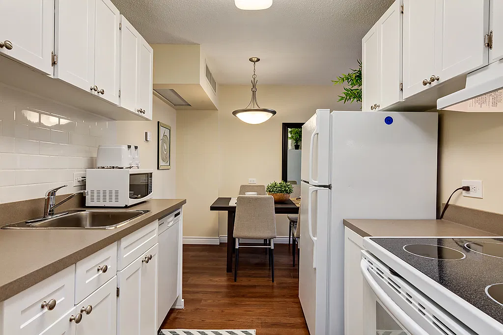 1 bed, 605 sqft, $1,415 — Photo 2