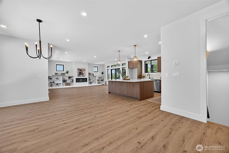 2nd image of 13820 Military Road E