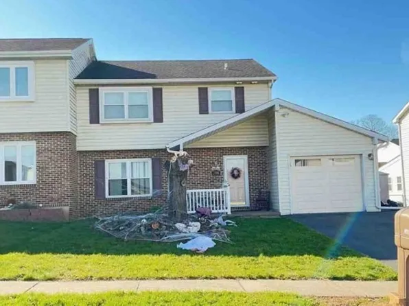 306 Margaret Dr, Coplay, PA 18037