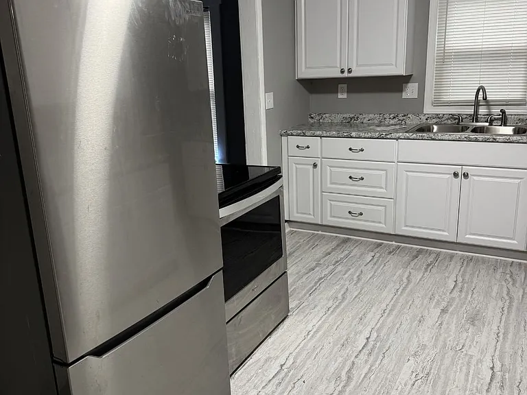390 Cole Ave — Photo 10