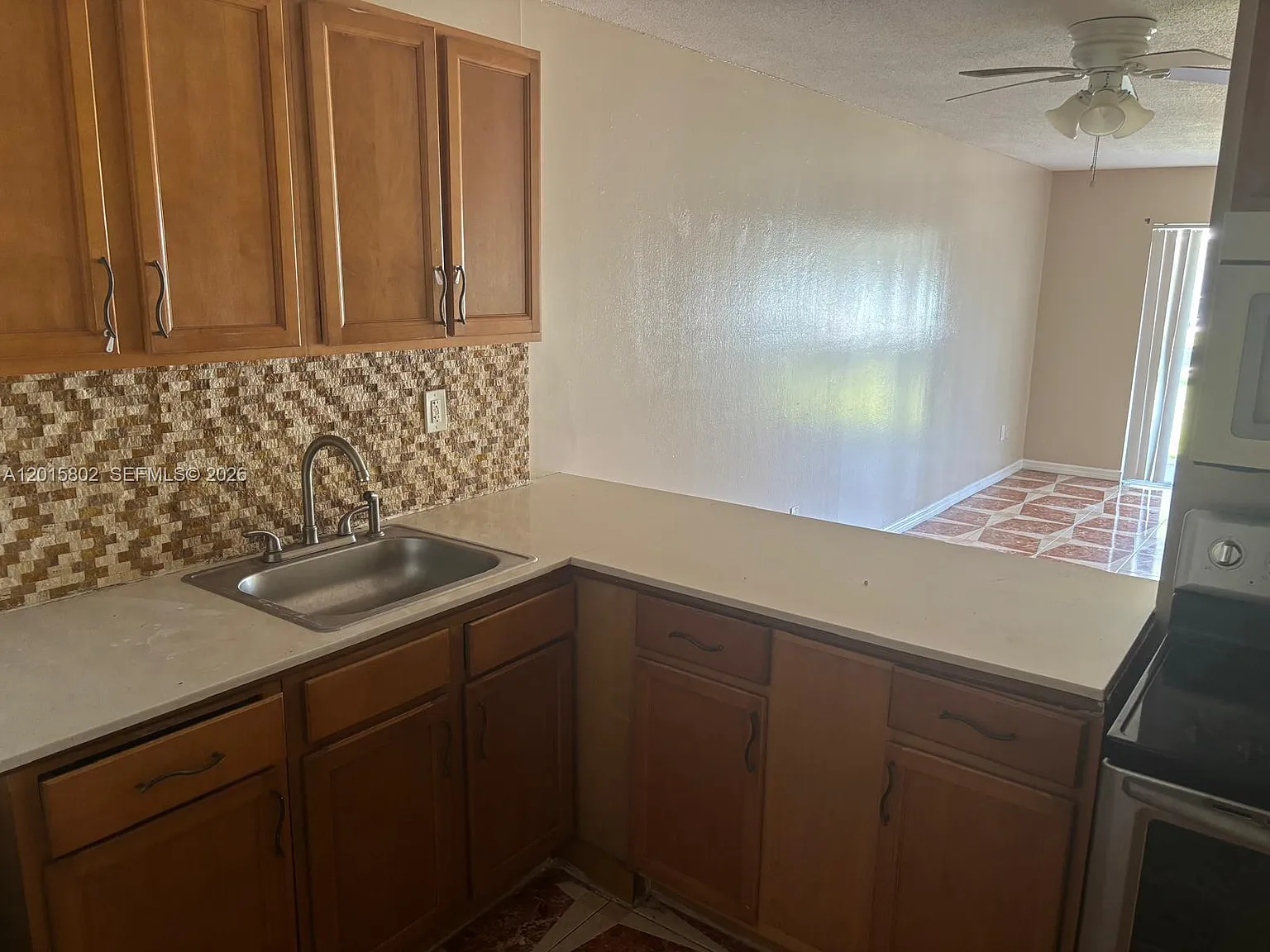 Ola Condo — Photo 2