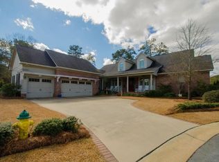 909 Calamint Ln, Fayetteville, NC 28305