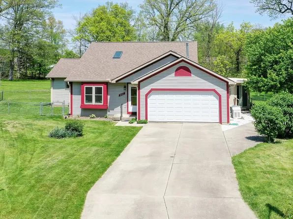 211 White Oaks Ct, Russells Point, OH 43348