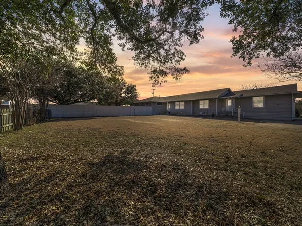 1306 Carr St, Hillsboro, TX 76645