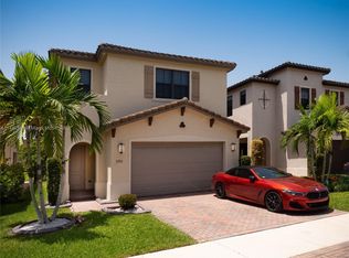 3296 W 95th Ter, Hialeah, FL 33018