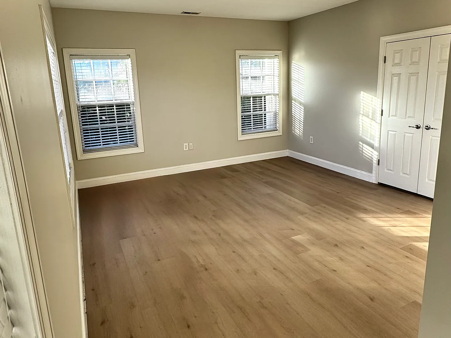 1926 Tara Ct — Photo 3