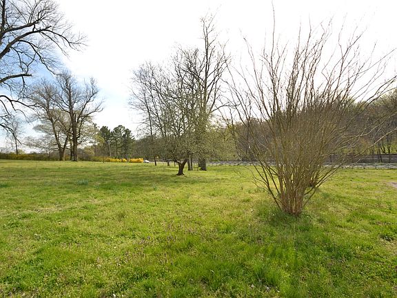 3rd image of 1920 Wilson Park