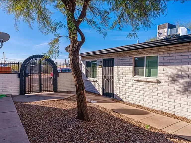 116 W Rillito St #116 — Photo 12
