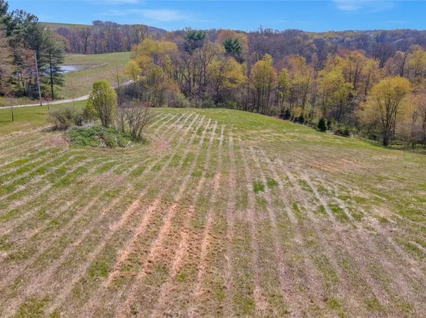 320 Church Rd, Fombell, PA 16123