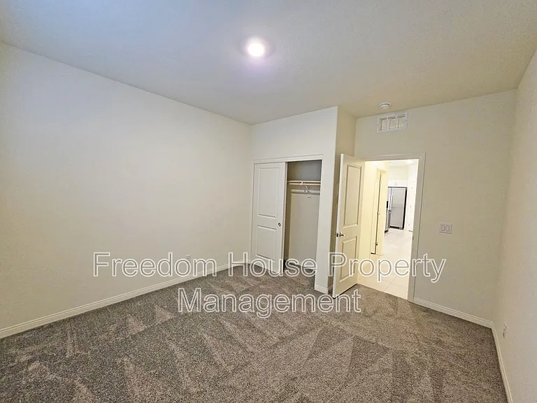 56 Pioneer Range Ave — Photo 22