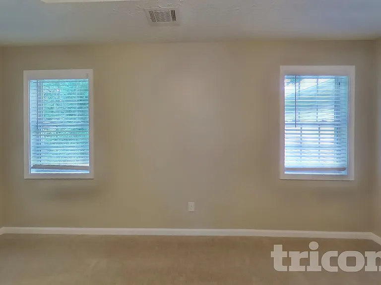 355 Mary Alice Dr — Photo 6