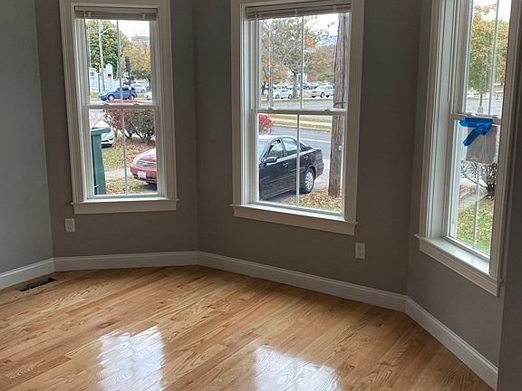 5th image of 7 E Hoyle St #7