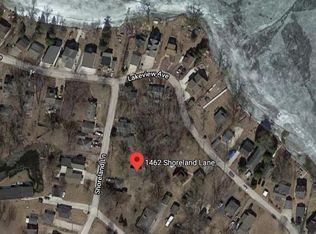 1462 Shoreland Ln, Hubertus, WI 53033