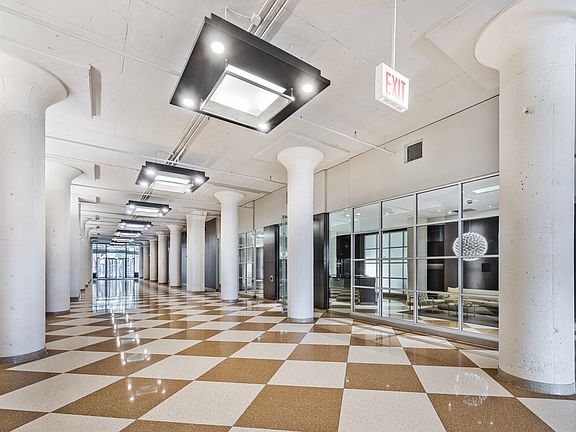 3rd image of 900 N Kingsbury St APT 975