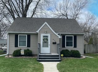 413 Ulstad Ave, Albert Lea, MN 56007