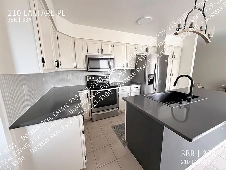 210 Lanfare Pl — Photo 2