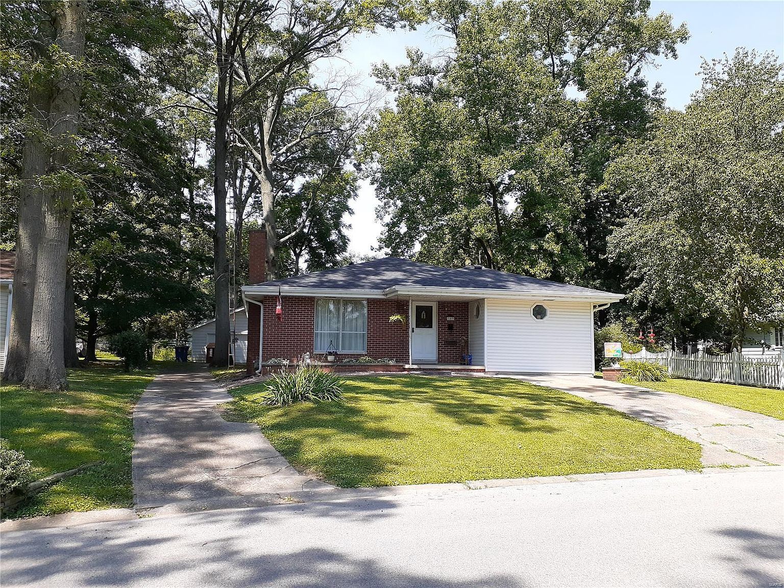 709 Shannon Dr Greenville Il 62246 Mls 20052301 Zillow