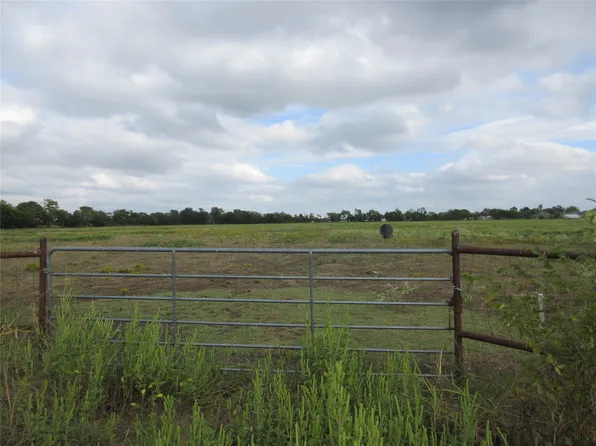 Butler St, Savoy, TX 75479