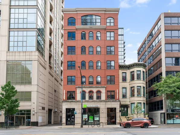 742 Lasalle St #5, Chicago, IL 60610