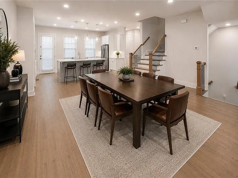 413 Bishop Ln — Photo 5