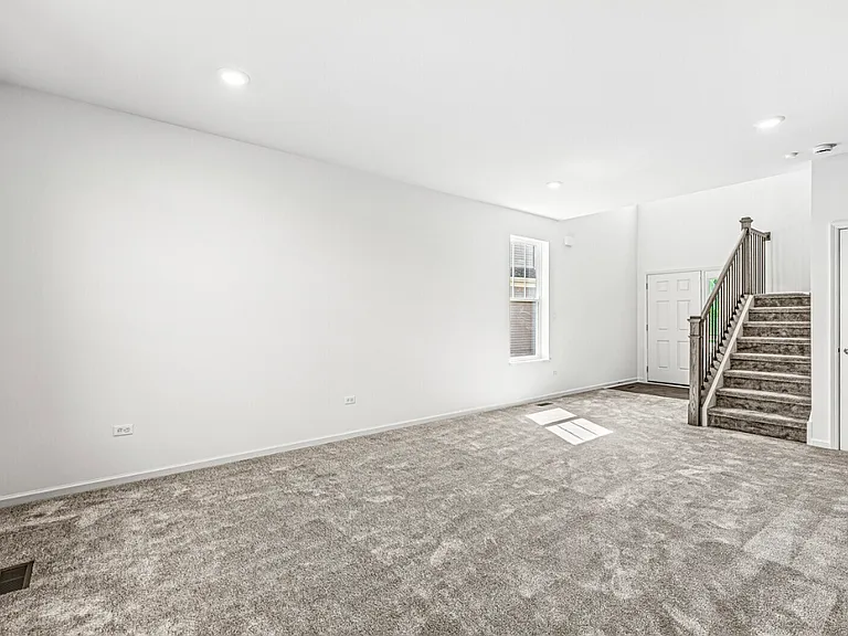 1892 E 110th Ln — Photo 7