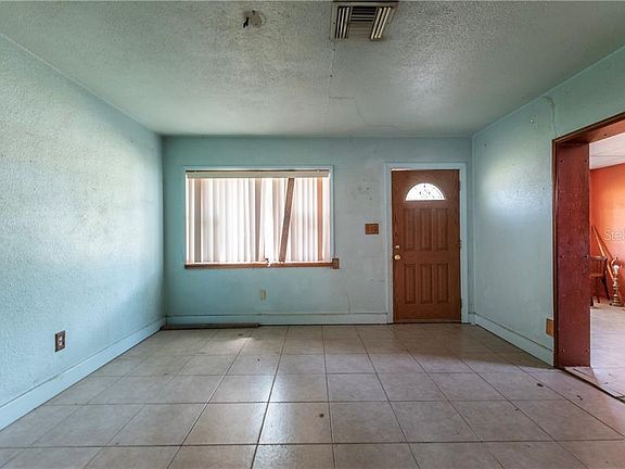 4th image of 1380 Pine Brook Dr