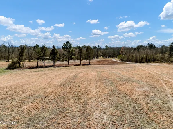 2042 Niles Ferry Rd, Madisonville, TN 37354