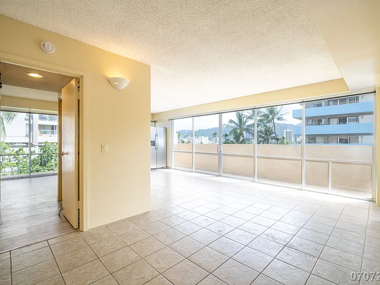 419 Keoniana St #501 — Photo 5