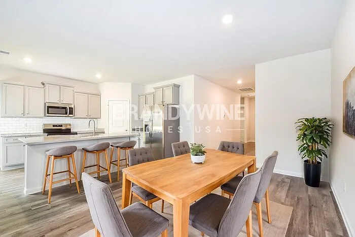 580 Glenmanor Dr — Photo 10