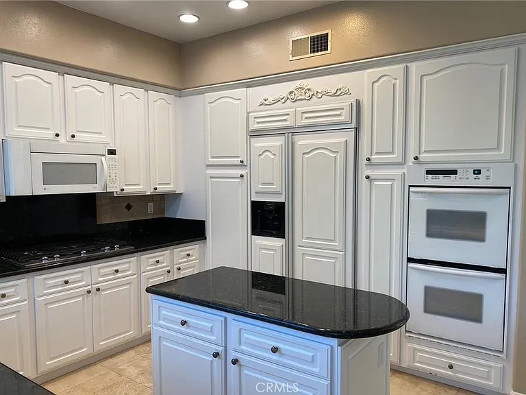 357 S San Vicente Ln — Photo 10