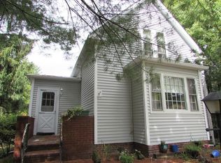 513 W Water St, Rockland, MA 02370