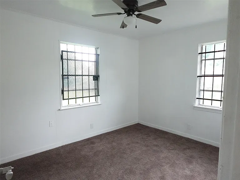 8022 Woodlyn Rd — Photo 11