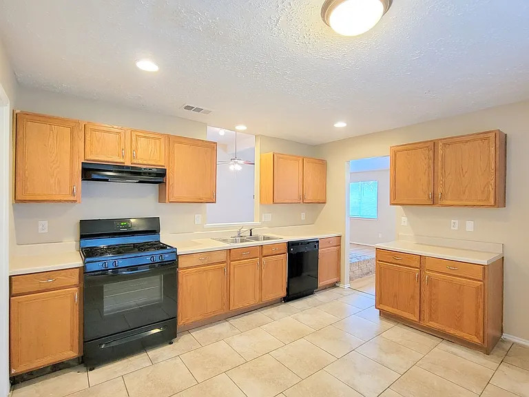 19407 Spanish Needle Dr — Photo 10