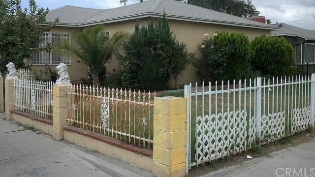 1st image of 701 N Poinsettia Ave