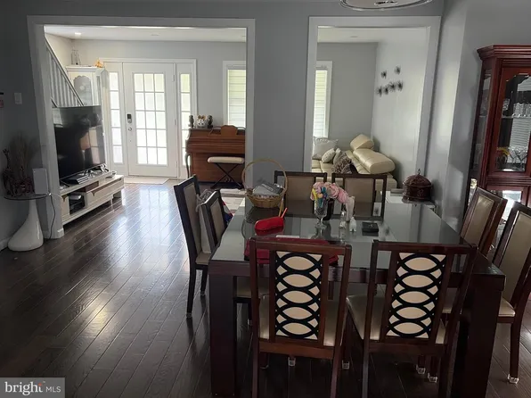 88 Grove St, West Deptford, NJ 08086
