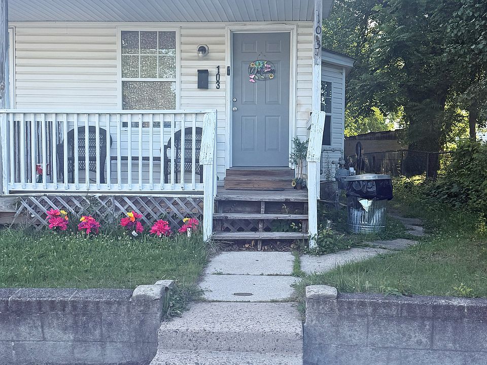 1st image of 103 E Main St