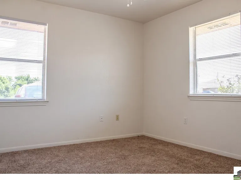 208 Gibson St #A — Photo 6