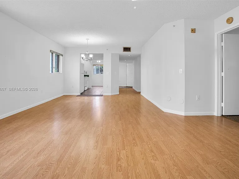 900 SW 142nd Ave #115L — Photo 11