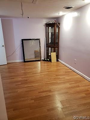 4th image of 911 N Harrison St