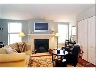 911 W School St, Chicago, IL 60657