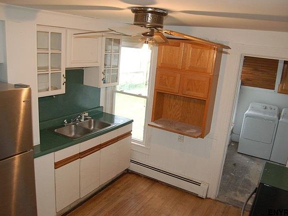 5th image of 43 Bleecker St