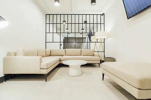 Rented by Nooklyn NYC LLC | media 59