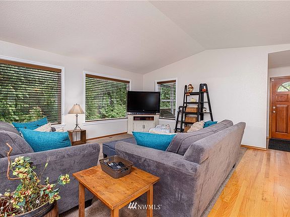 3rd image of 51 E Shannon Pl